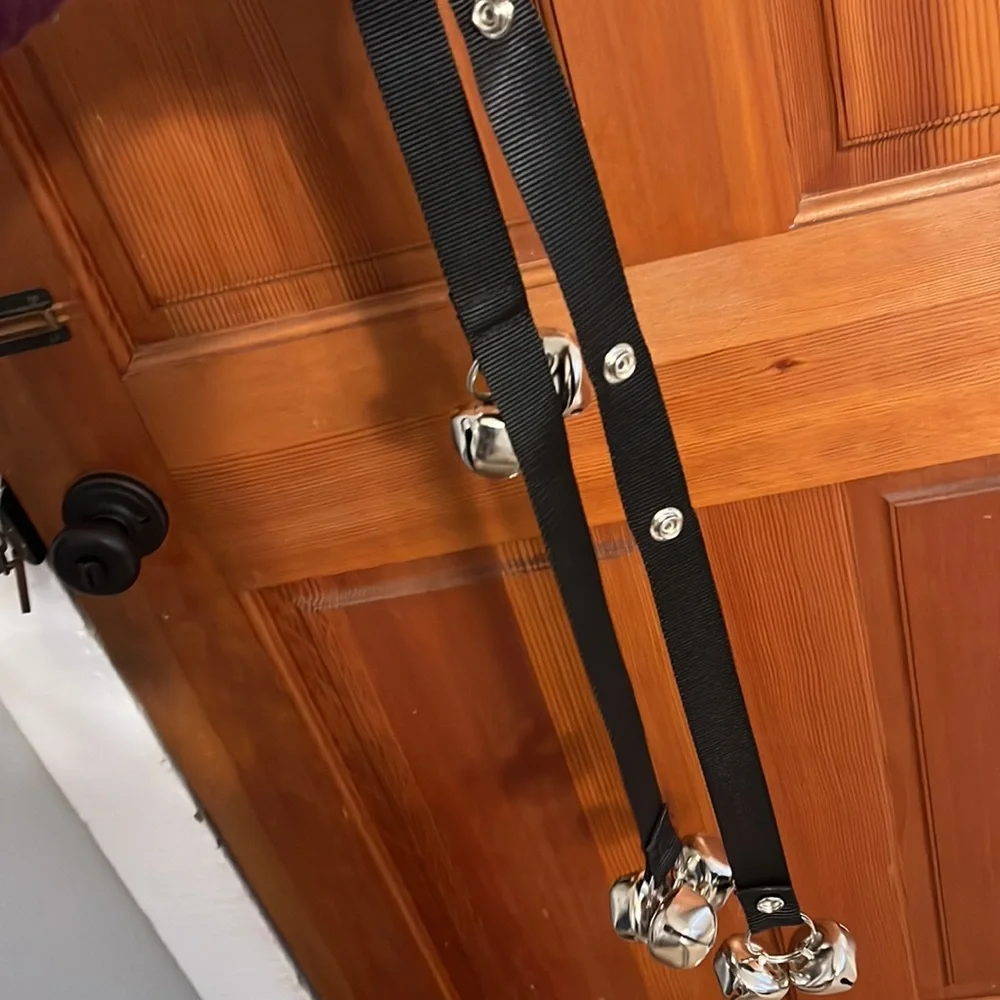 NWOT adjustable training bells for a door for dogs